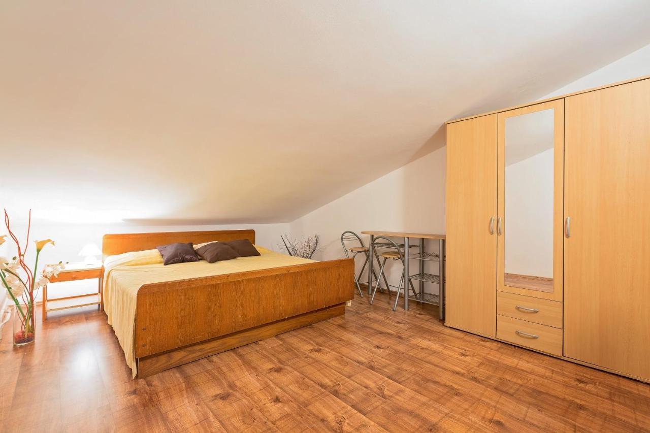 Apartmani Gilda Врсар Экстерьер фото